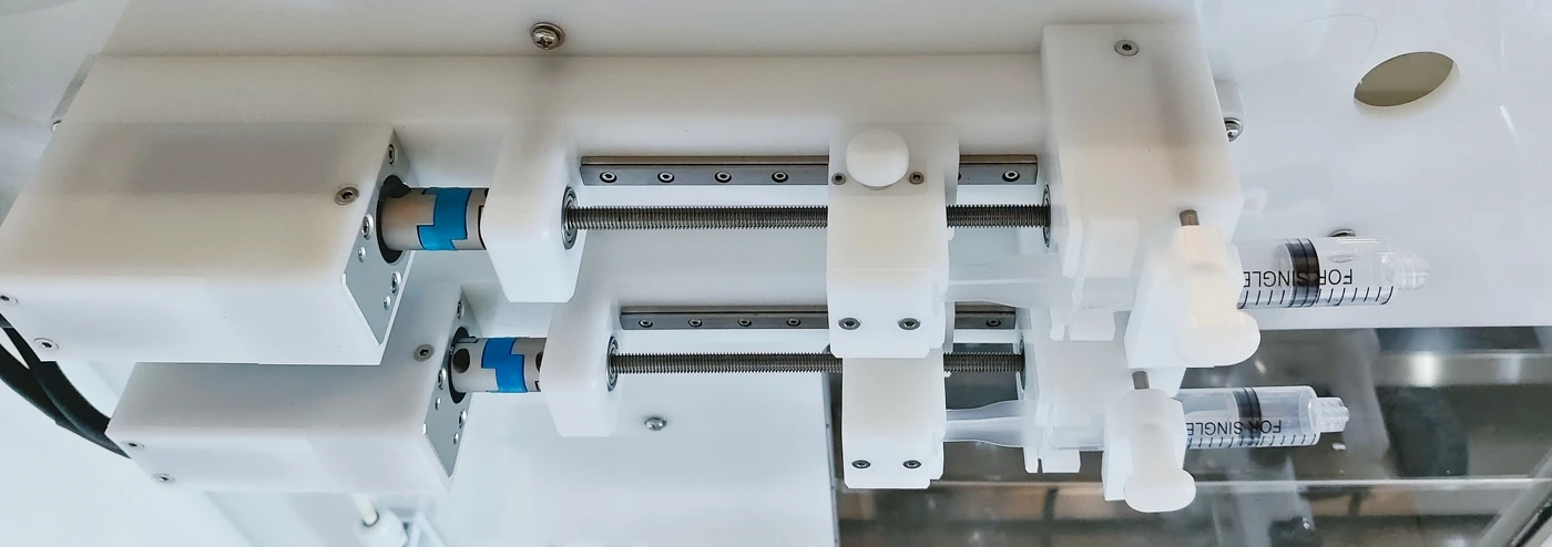 Six independent servo-driven feeds